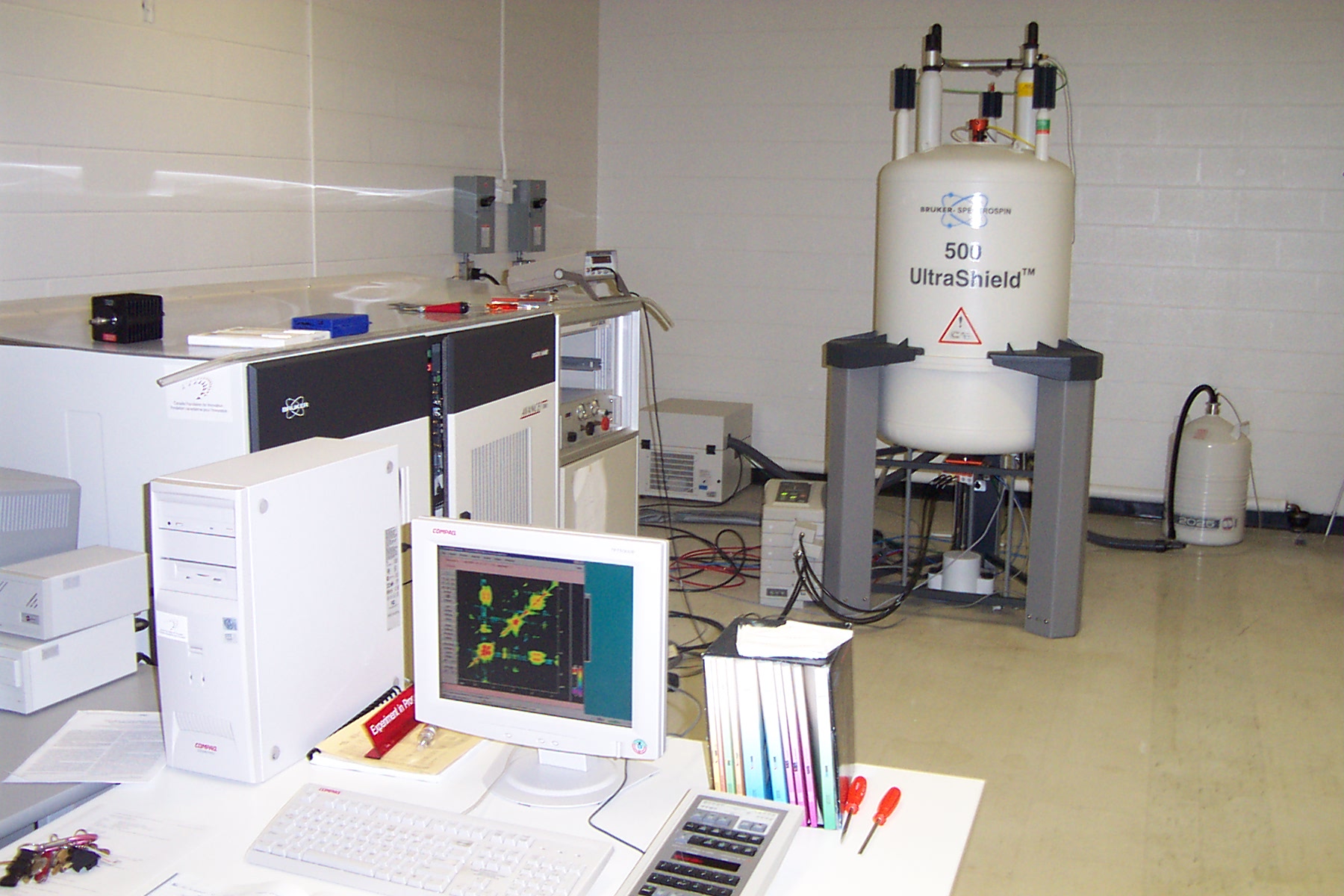 NMR spectrometer